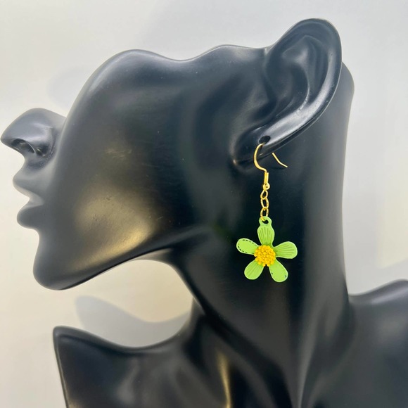 Green and Yellow Flower Earrings - 90s Dangle Earrings - Hippie Earrings - Picture 8 of 9